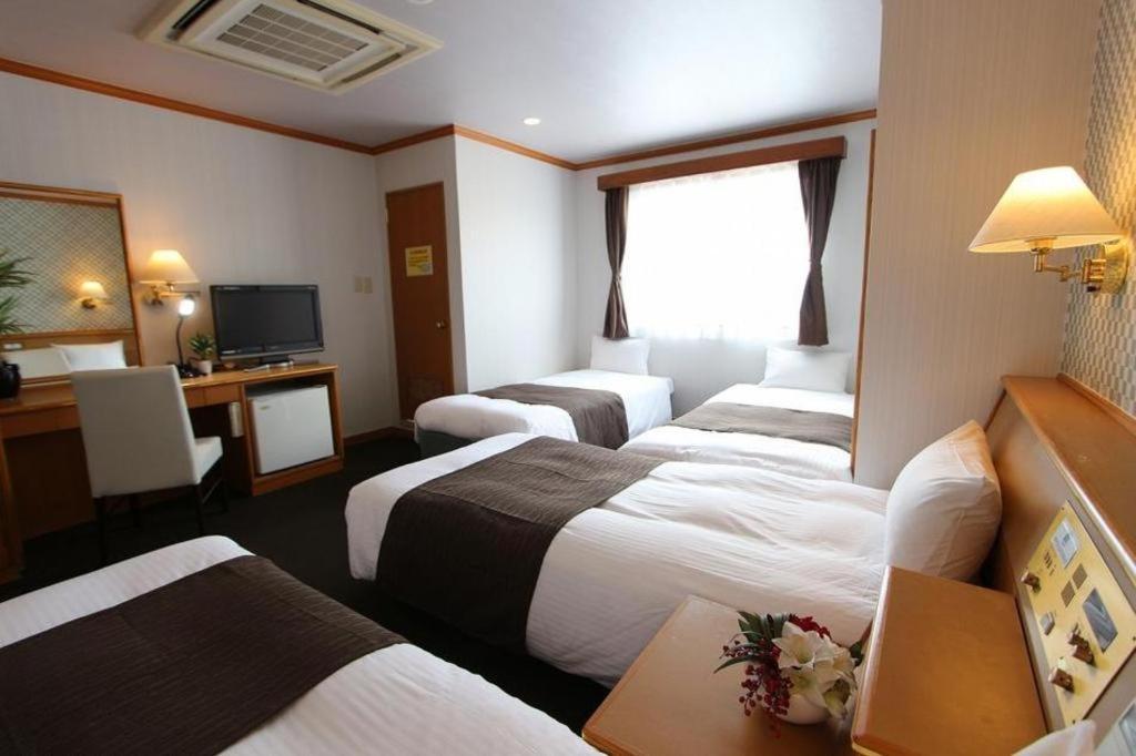 Hotel Livemax Budget Naha Tomarikou Zewnętrze zdjęcie